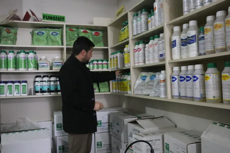 Böcek ve tarım ilaçlarında yeni dönem: Reçetesiz ve internetten satış yasaklandı