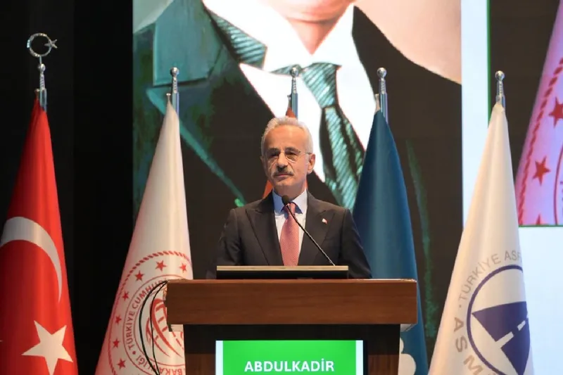 Bakan Uraloğlu: Türkiye son 10 yılda otoyol artış hızında Avrupa birincisi