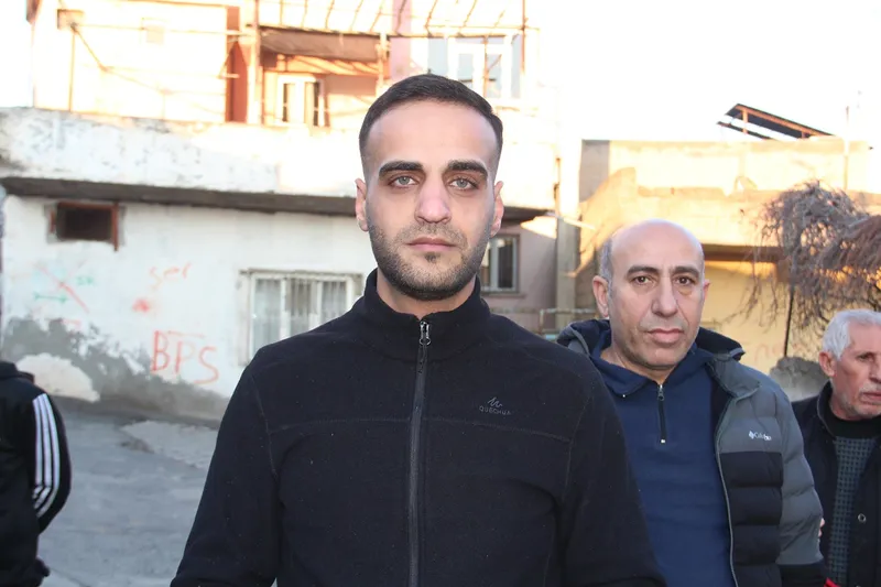 Kablo hırsızlığı mahalleliyi canından bezdirdi: Yüzlerce hane, aylarca internetsiz kalıyor