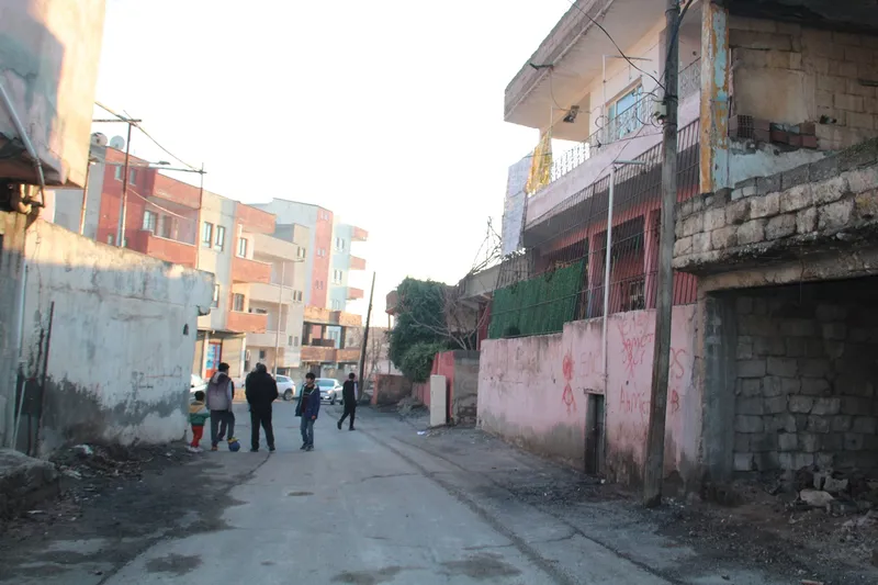 Kablo hırsızlığı mahalleliyi canından bezdirdi: Yüzlerce hane, aylarca internetsiz kalıyor