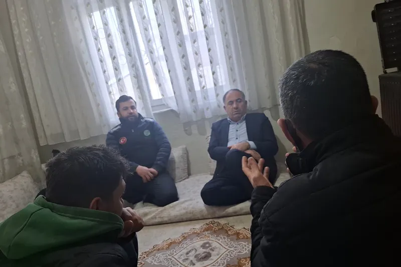 Umut Kervanı Genel Başkan Yardımcısı Elibüyük'ten Van'da yoğun mesai