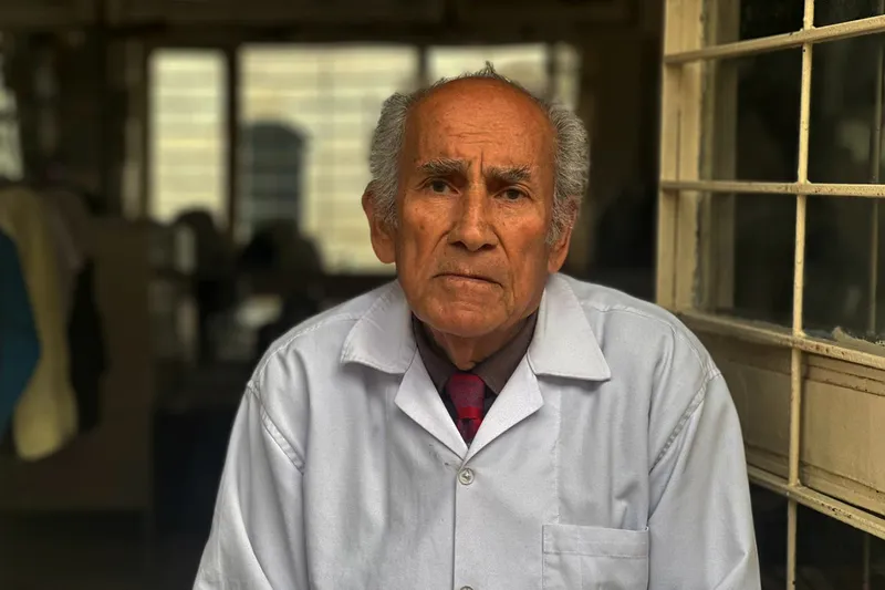 80 yaşındaki berber Arkın'dan 64 yıllık meslek hayatı ile ilgili önemli tavsiyeler