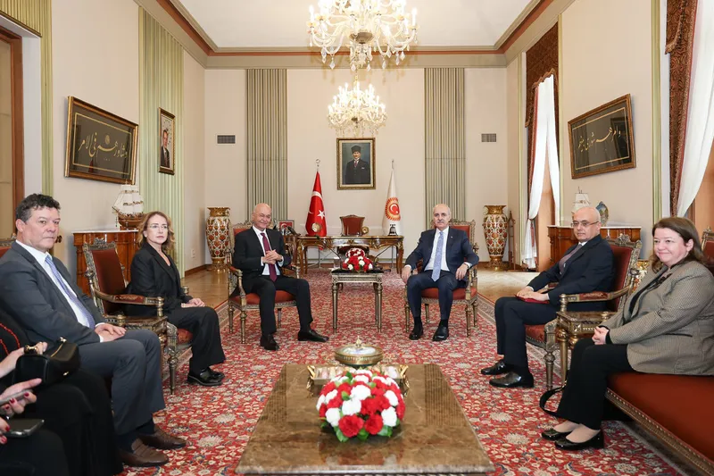 TBMM Başkanı Kurtulmuş, BM Mülteciler Yüksek Komiseri Salih’le görüştü