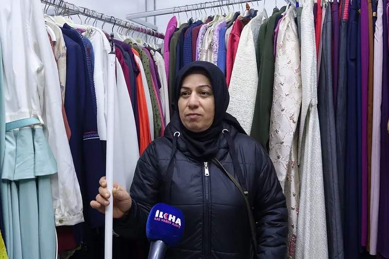Batman'da depo satışı: 3–4 bin liralık kıyafetler 250 TL'ye satılıyor