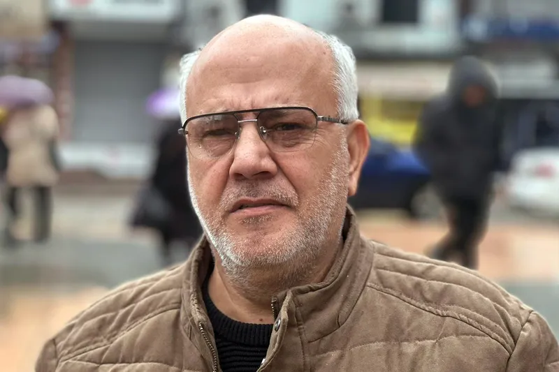 Adana’da çözülmeyen altyapı sorunlarına vatandaşlardan tepki 