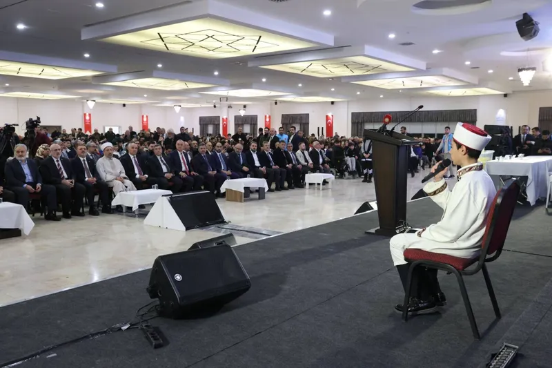 “Bir baba çocuğuna güzel ahlaktan daha değerli bir bağışta bulunamaz”