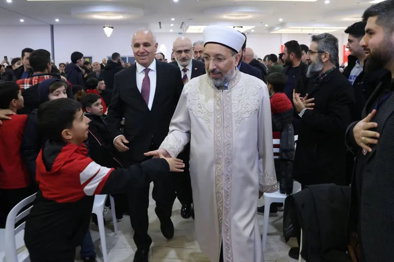 “Bir baba çocuğuna güzel ahlaktan daha değerli bir bağışta bulunamaz”