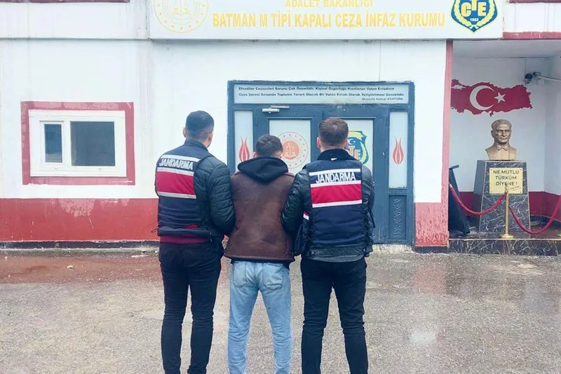 Batman'da aranan 35 şahıs yakalandı