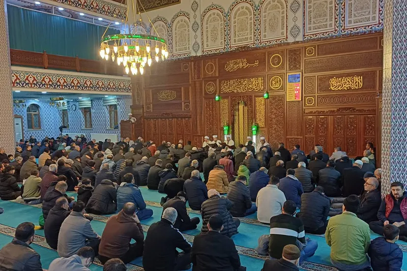 Batman'da Berat Kandili dualarla idrak edildi