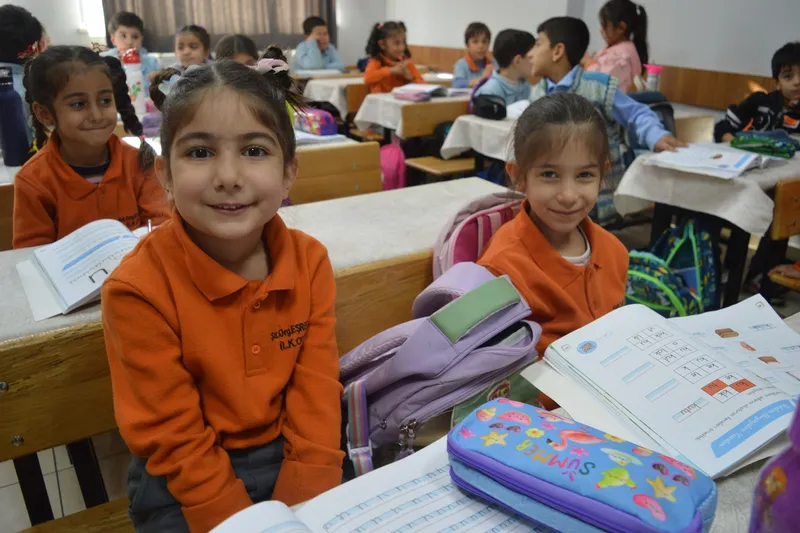  Tatilden dönen öğrenciler: Okullarda bulaşıcı hastalık riski artıyor