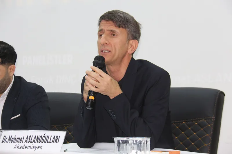 Panelistler: Kimliğin temsili olan anadil için eğitimde yeterli olanaklar sağlanmalı