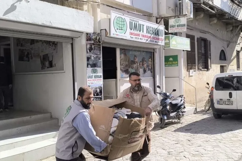 Tarsus Umut Kervanı’ndan Suriye’ye yardım