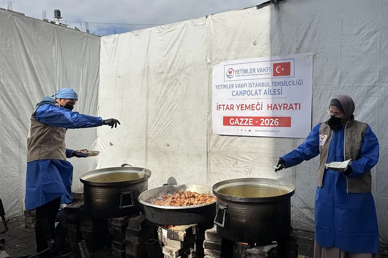 Yetimler Vakfı Gazze'de sıcak yemek desteğini sürdürüyor