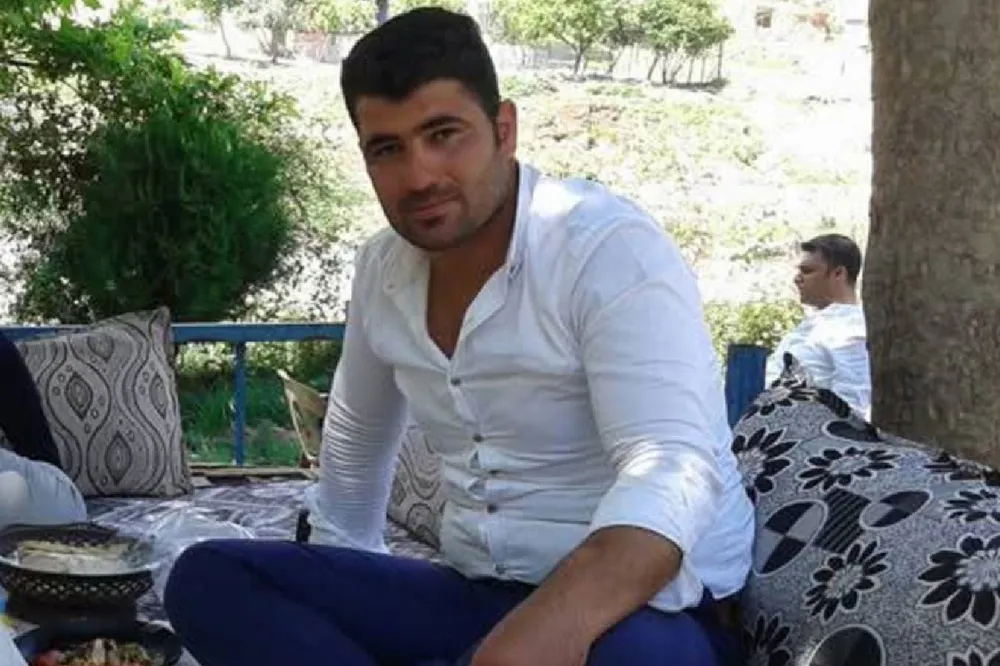 Van’da bıçaklı kavgada ağır yaralanan kişi hayatını kaybetti