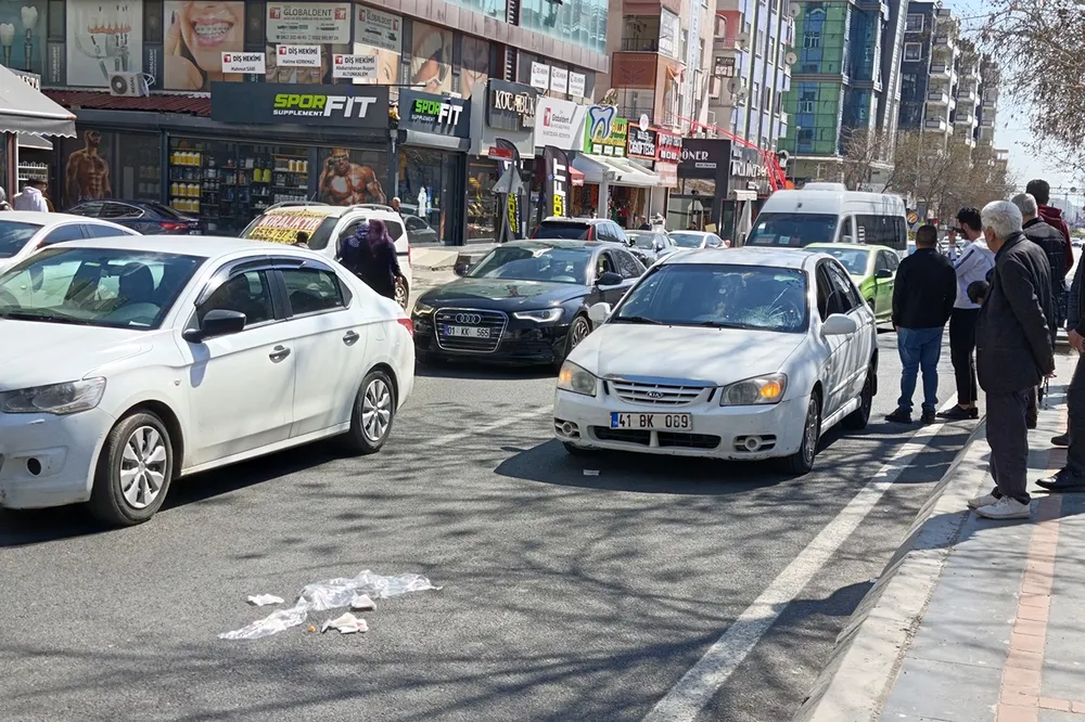 Diyarbakır'da otomobil yayaya çarptı