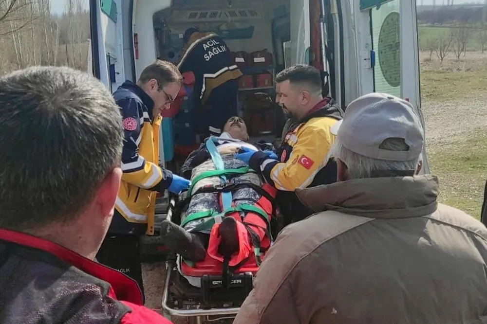 Malatya'da traktör devrildi: 2 yaralı