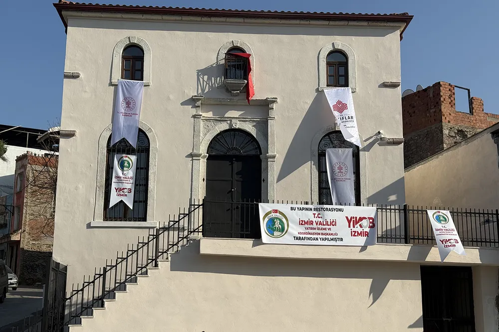 132 yıllık Asmalı Mescit restorasyonun ardından yeniden ibadete açıldı