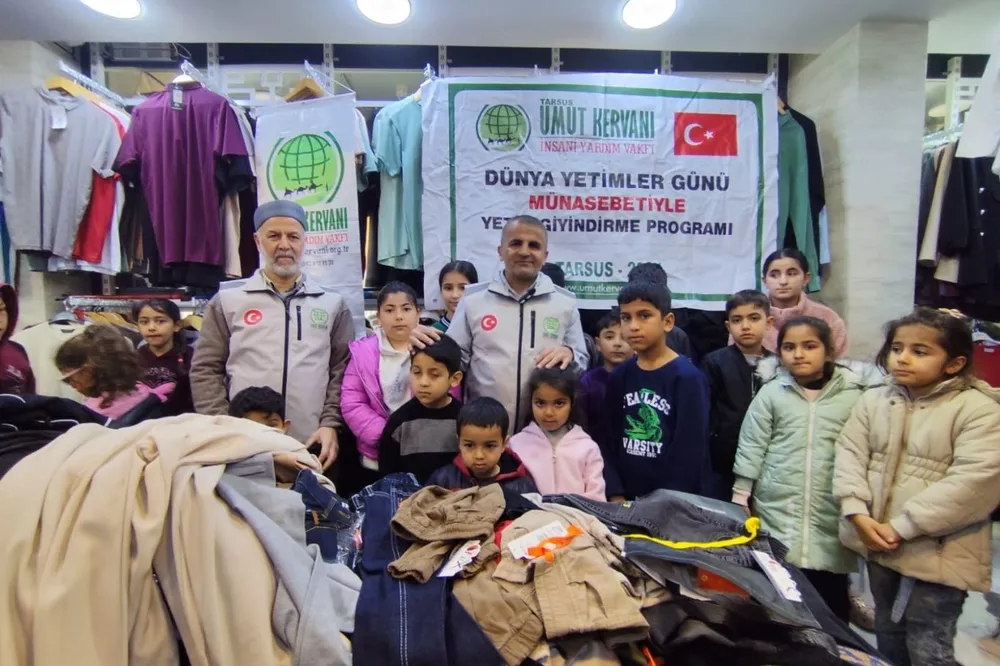 Umut Kervanı Tarsus'ta yetimlerin yüzünü güldürdü