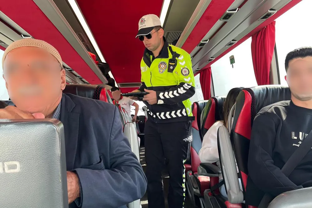 Batman'da bayram öncesi otobüslerde emniyet kemeri denetimi