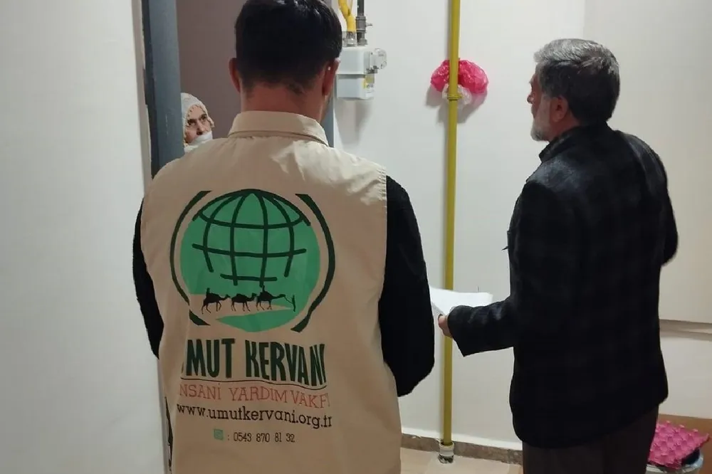 Umut Kervanı Elazığ Derneği’nden ihtiyaç sahibi ailelere gıda yardımı