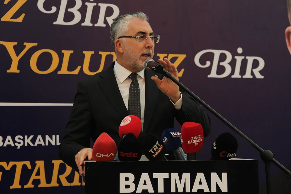 Bakan Işıkhan: Batman, Türkiye Yüzyılı'nın lokomotif şehirlerinden biri oldu