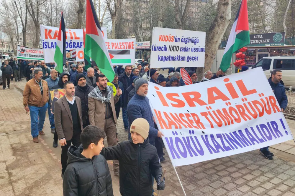 Kudüs Kardeşlik Platformu: Kudüs, Mescid-i Aksa ve Gazze'de yaşanan soykırım durdurulmalı