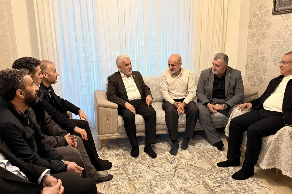 Yapıcıoğlu, Şehit Yasin Börü’nün ailesini ziyaret etti