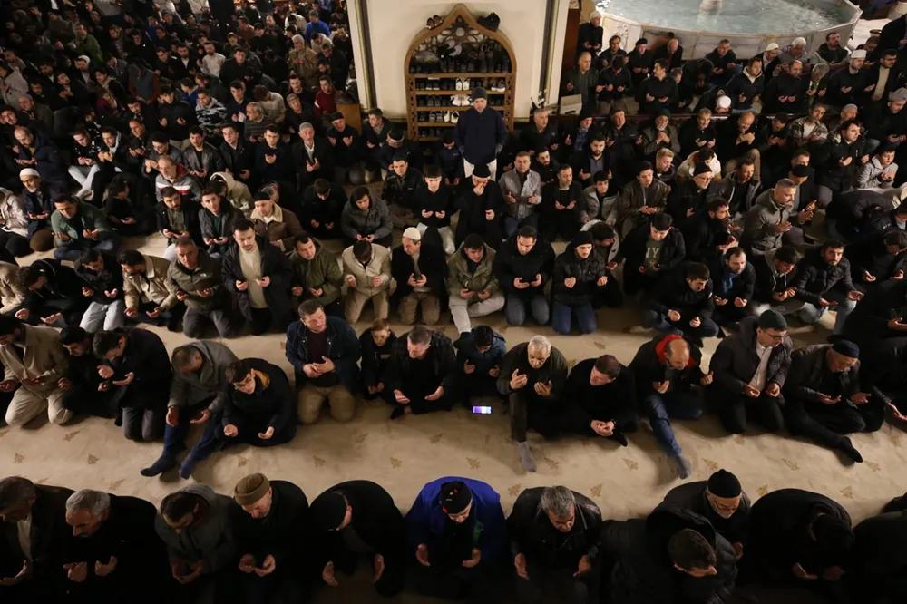 Kadir Gecesi’nde Bursalılar camilere akın etti