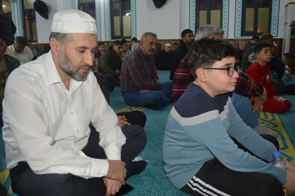 "Kadir Gecesi’ni ibadet ve hayırla değerlendirin, affedilmeyenler var"