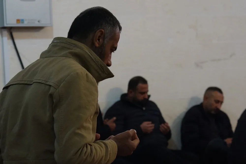 Kadir Gecesi’ni camilerde ihya eden Mardinliler: Bu mübarek gecede özellikle Gazze unutulmamalı