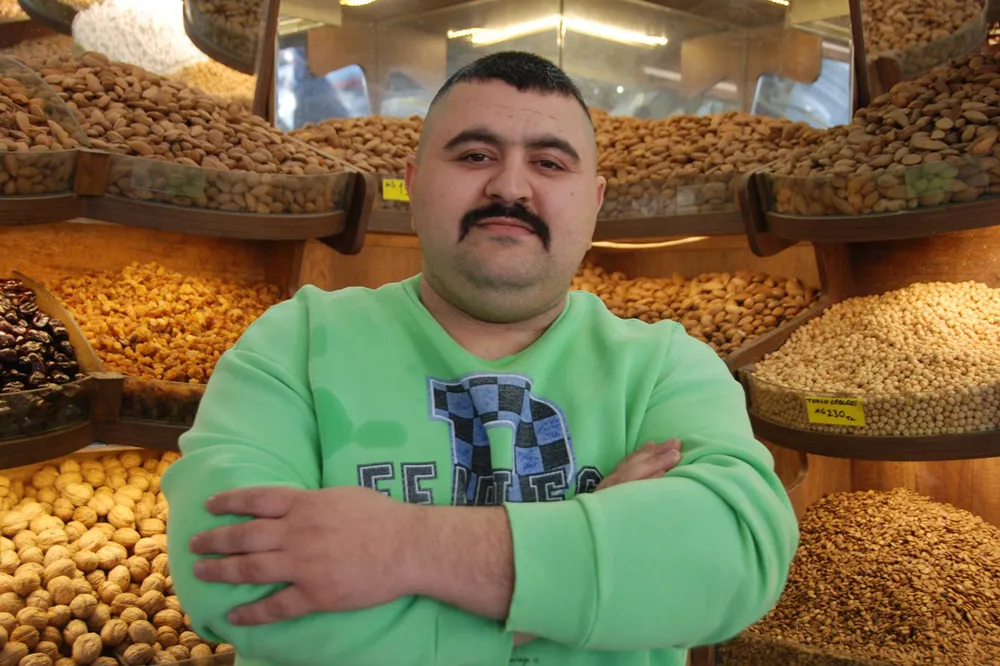 Bayram öncesi kuruyemiş satışları gramaja düştü: 'Çerez parası' lafı, tarihe karıştı!