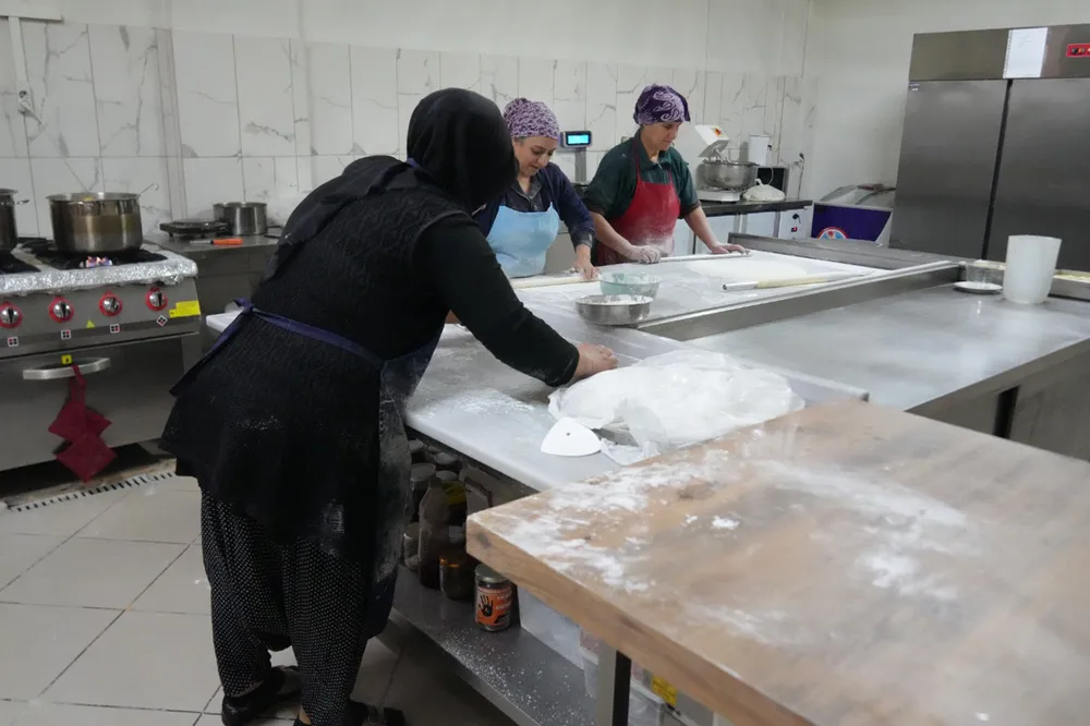 Malatya'da el emeği tatlılar bayrama hazırlanıyor