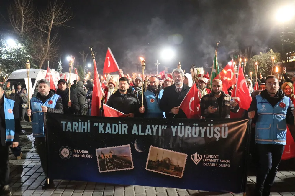 Kadri Gecesi Ayasofya'da dua ve zikirlerle ihya edildi