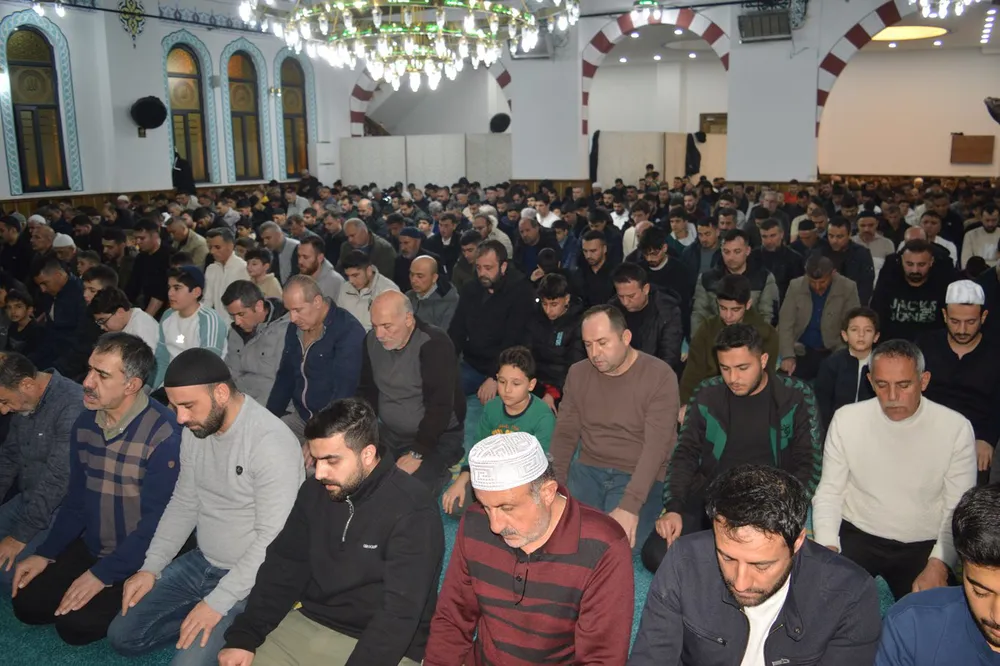 Siirt’te Kadir Gecesi’nde camiler doldu taştı