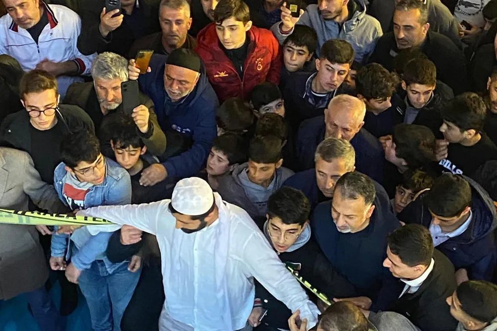 Batman'da Sakal-ı Şerif ziyareti yoğun ilgi gördü