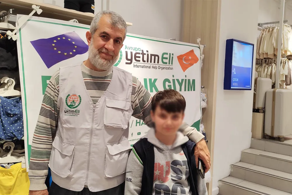 Avrupa Yetim Eli Hatay'da bayram öncesi çocukların yüzünü güldürdü