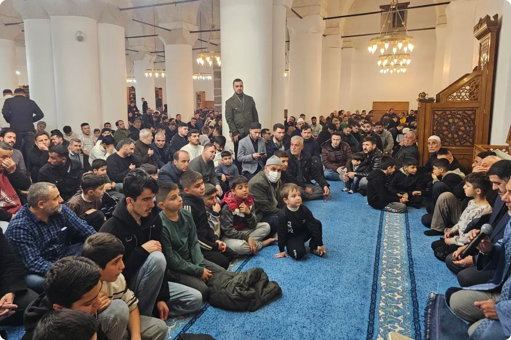 Kadir Gecesi Cizre'de dualarla idrak edildi