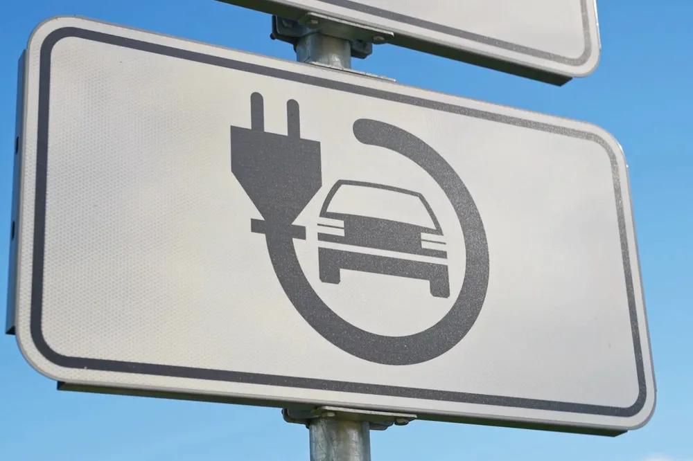 Elektrikli araçlar seyir halindeyken şarj olacak projede başarı sağlandı