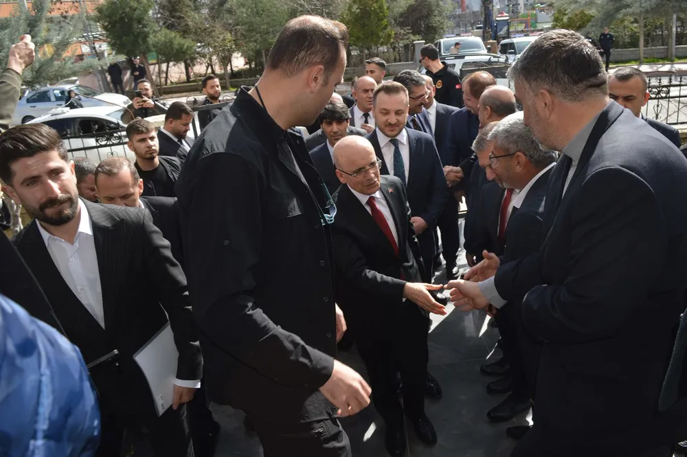 Bakan Şimşek Siirt’te temaslarda bulundu