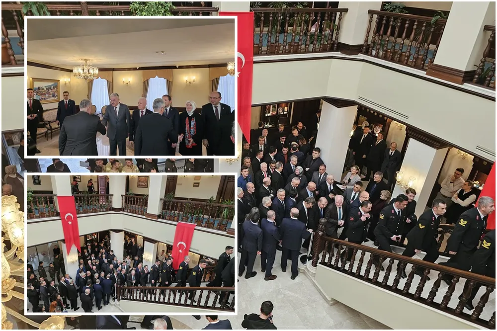 Bursa protokolü bayramlaştı