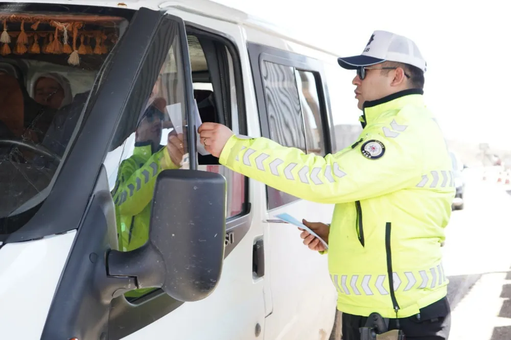 Şırnak'ta bayram öncesi trafik seferberliği: 4 bin 300 personel sahada