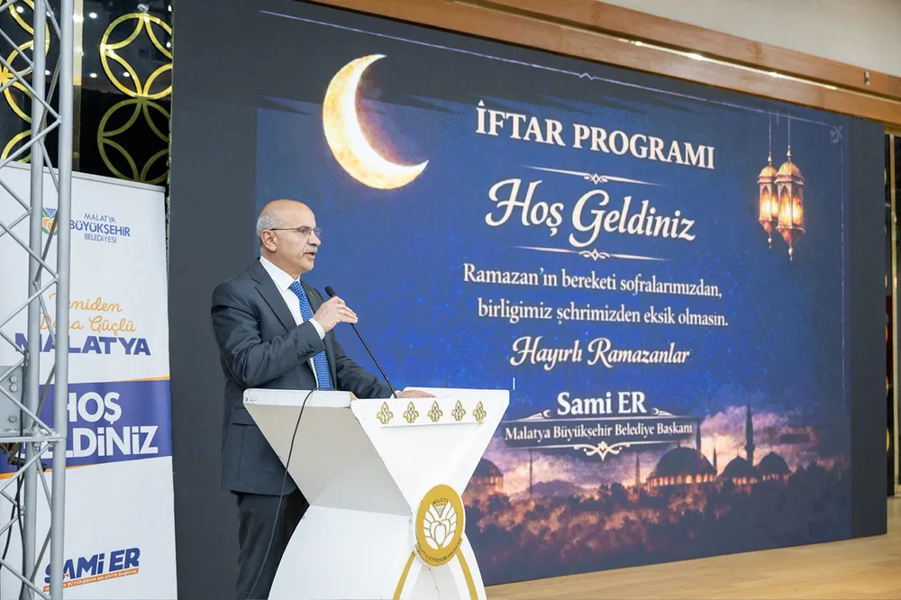 Malatya Büyükşehir Belediye Başkanı Er muhtarlarla iftarda buluştu