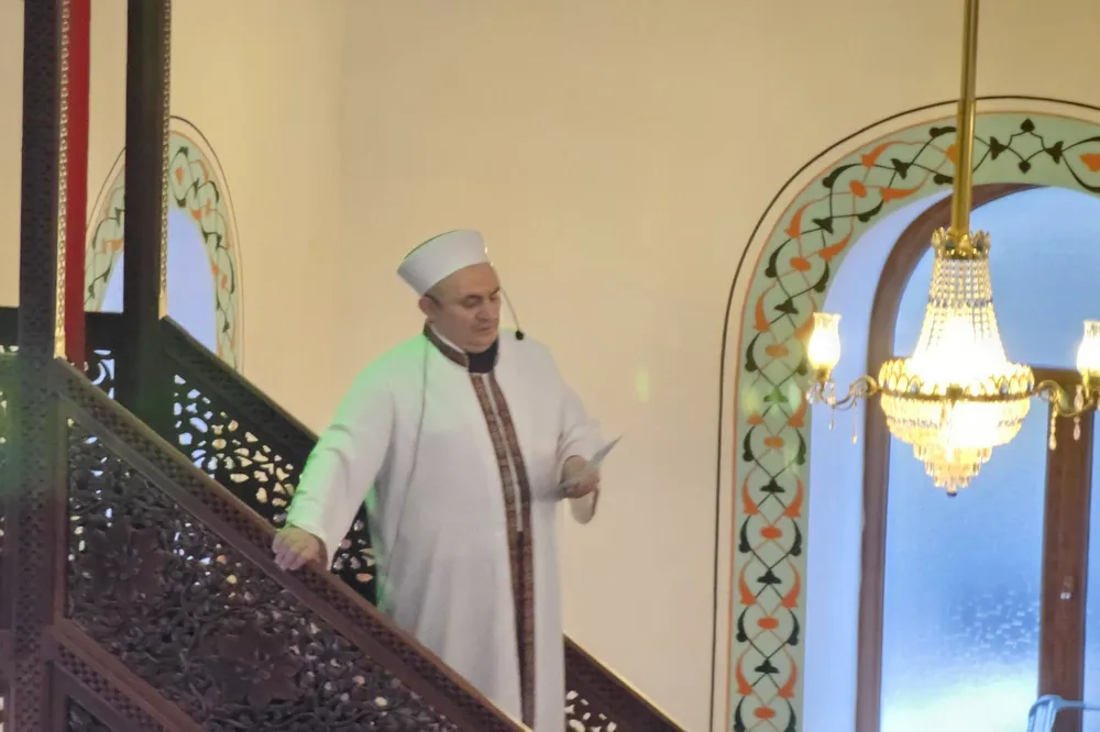 Bursalılar Bayram namazı için camilere akın etti 