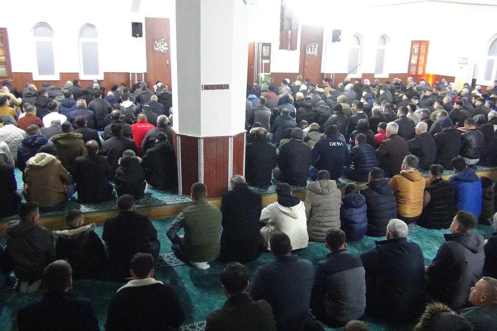 Gaziantep'te bayram namazı coşkusu: Camiler dolup taştı