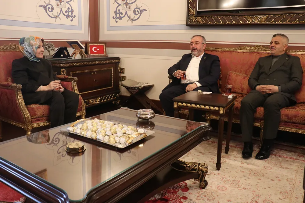 HÜDA PAR'dan Darülacezeye bayram ziyareti