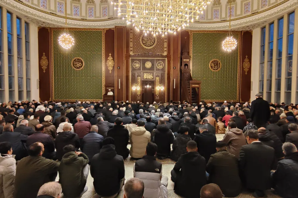 Malatya'da bayram namazında camiler doldu taştı