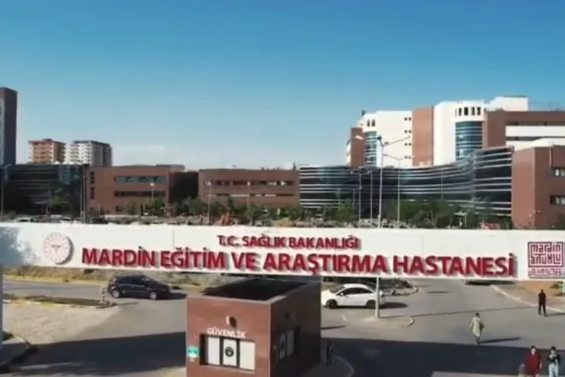 Anne karnında bağırsak delinmesi gelişen bebek, müdahale sonrası sağlığına kavuştu 