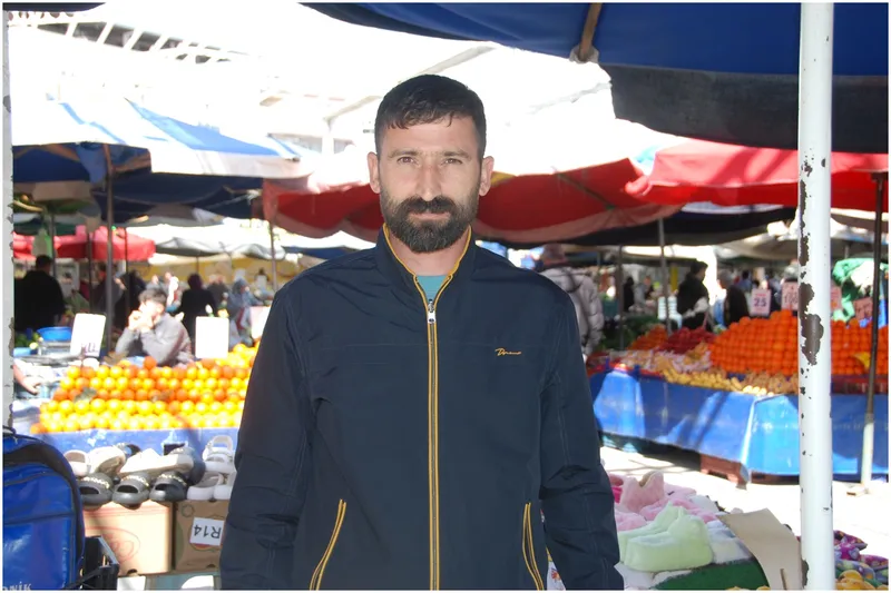 İzmir’de pazarcı esnafı sorunlarının çözülmesini bekliyor