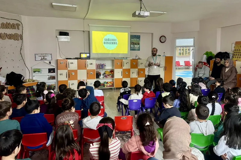 Batman'da anaokulu öğrencilerine akran zorbalığı ve sağlıklı beslenme eğitimi