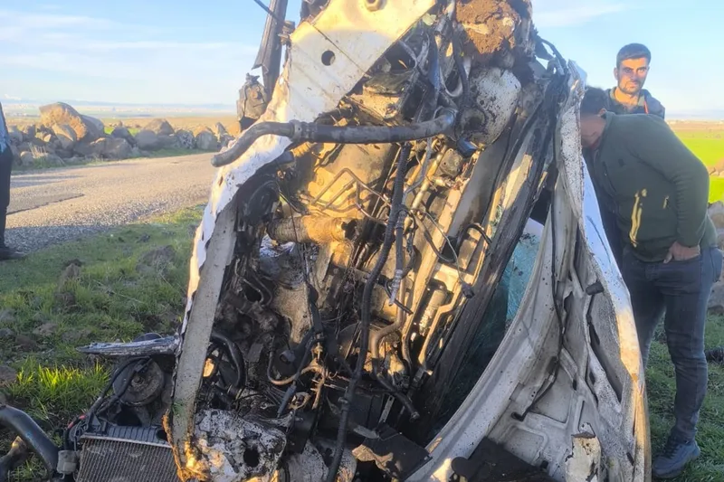 Diyarbakır'da 2 ayrı trafik kazasında 20 kişi yaralandı